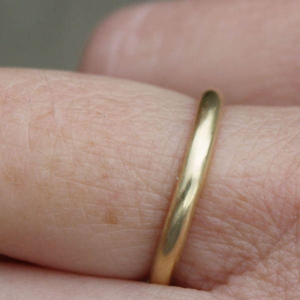 Recycled 18ct yellow gold bands