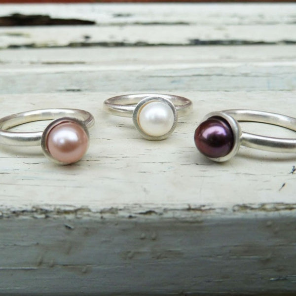 Silver rings with a freshwater pearl