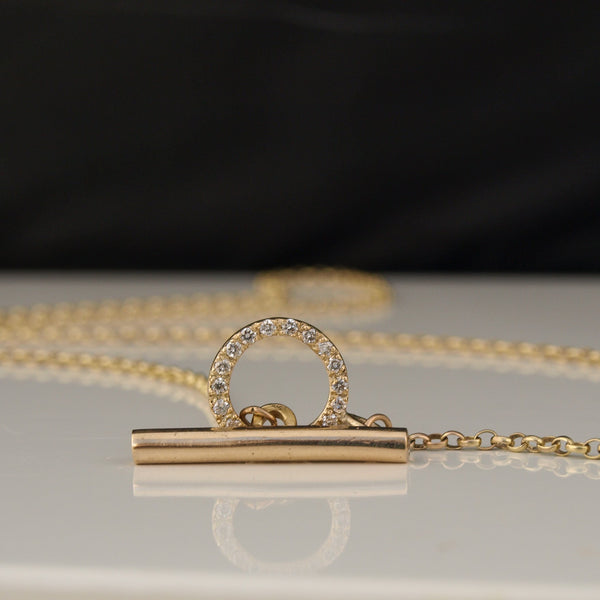 9ct yellow gold and diamond circle and T-bar necklace