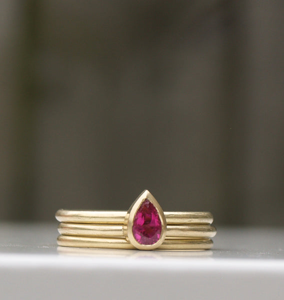 18ct recycled gold rubelite and fire opal stack set