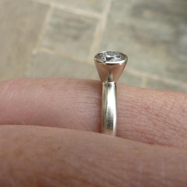 14ct white gold diamond ring