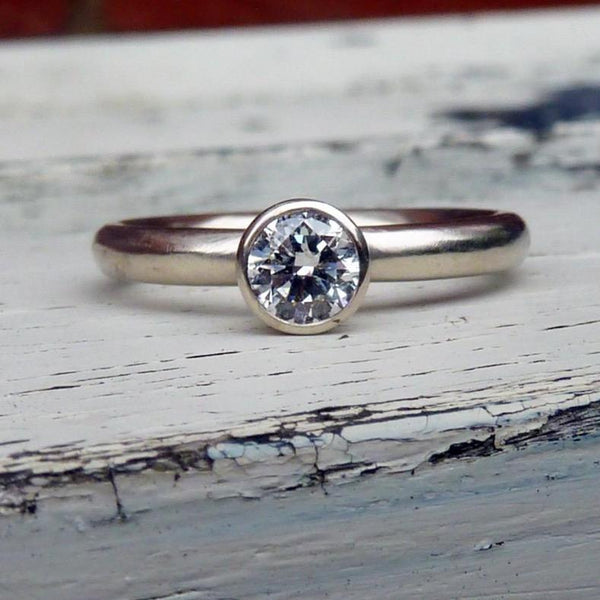 14ct white gold diamond ring