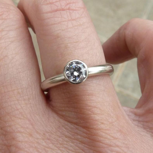 14ct white gold diamond ring