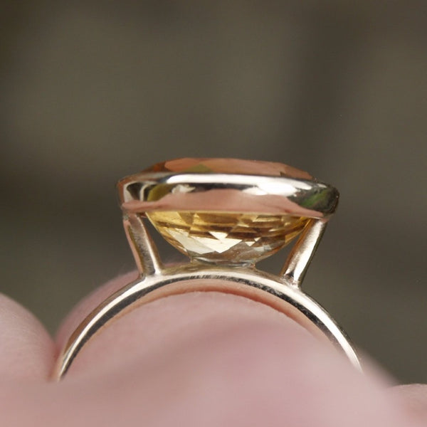 4ct citrine  gold ring