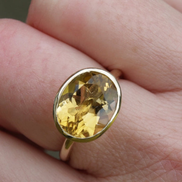 4ct citrine  gold ring