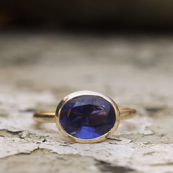 Iolite gold stacking ring