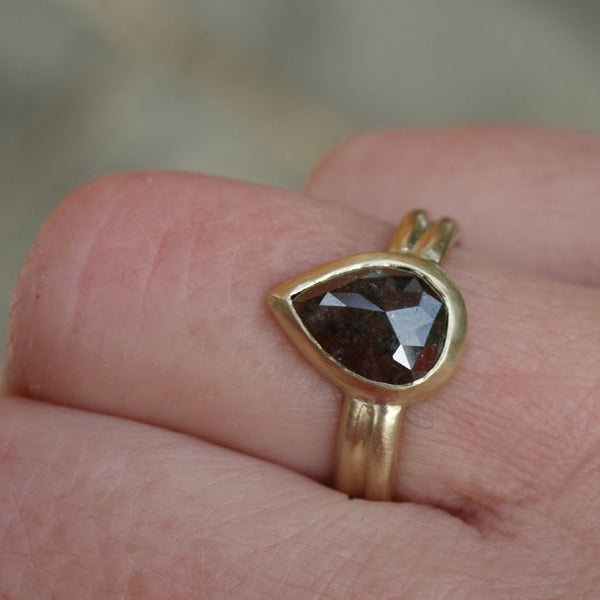 2ct diamond ring in 18ct yellow gold
