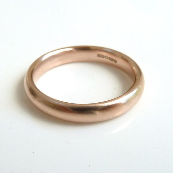 Rose gold wedding band set