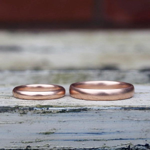 Rose gold wedding band set